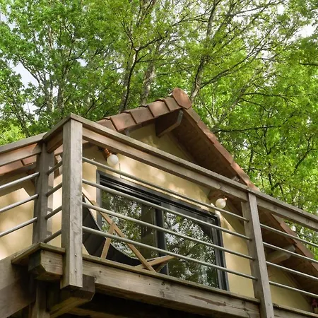 Hébergement de vacances Cosy Perché Dans Les Arbres Au Coeur Du Périgord Proche Sarlat