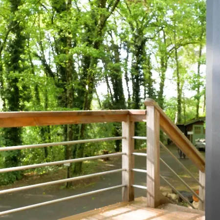Holiday home Cosy Perche Dans Les Arbres Au Coeur Du Perigord Proche Sarlat Castels